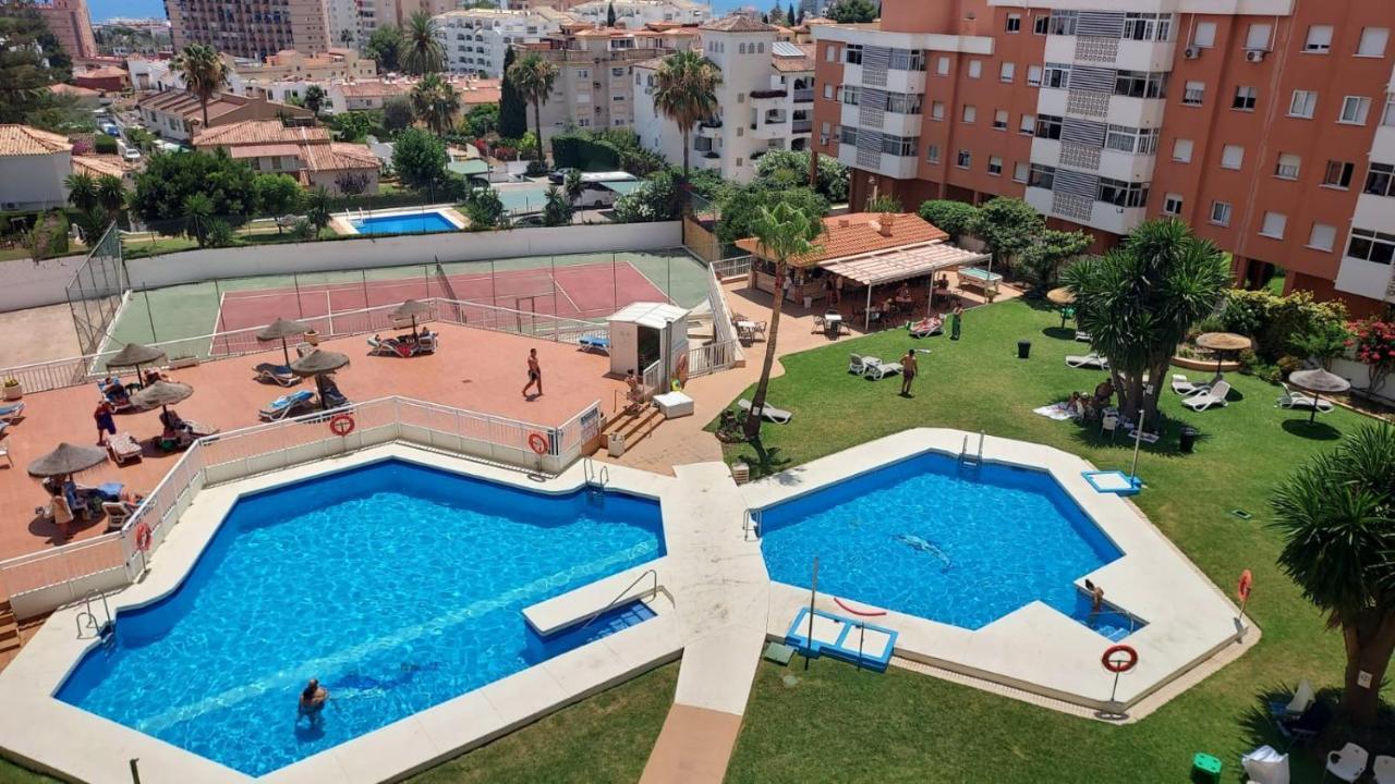 Enjoying Together Torremolinos Exteriör bild