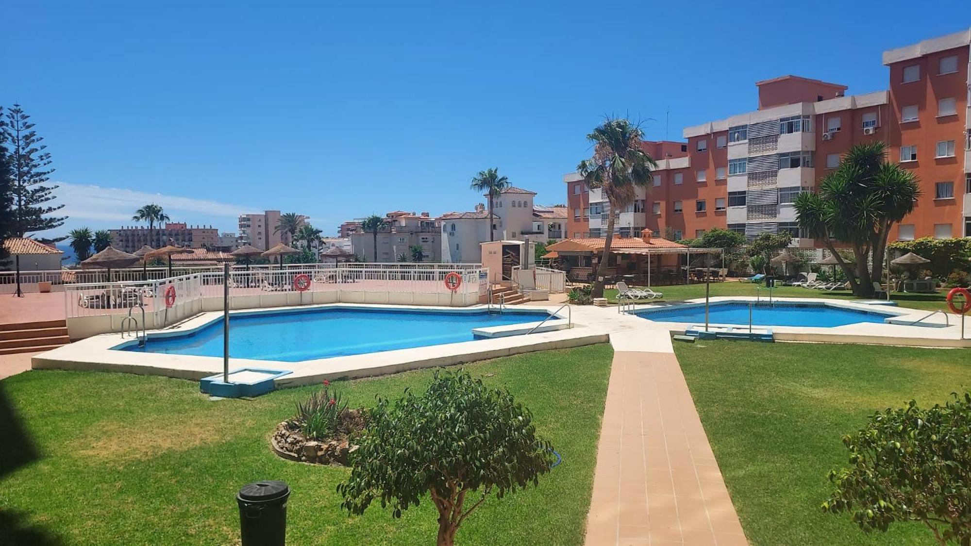 Enjoying Together Torremolinos Exteriör bild