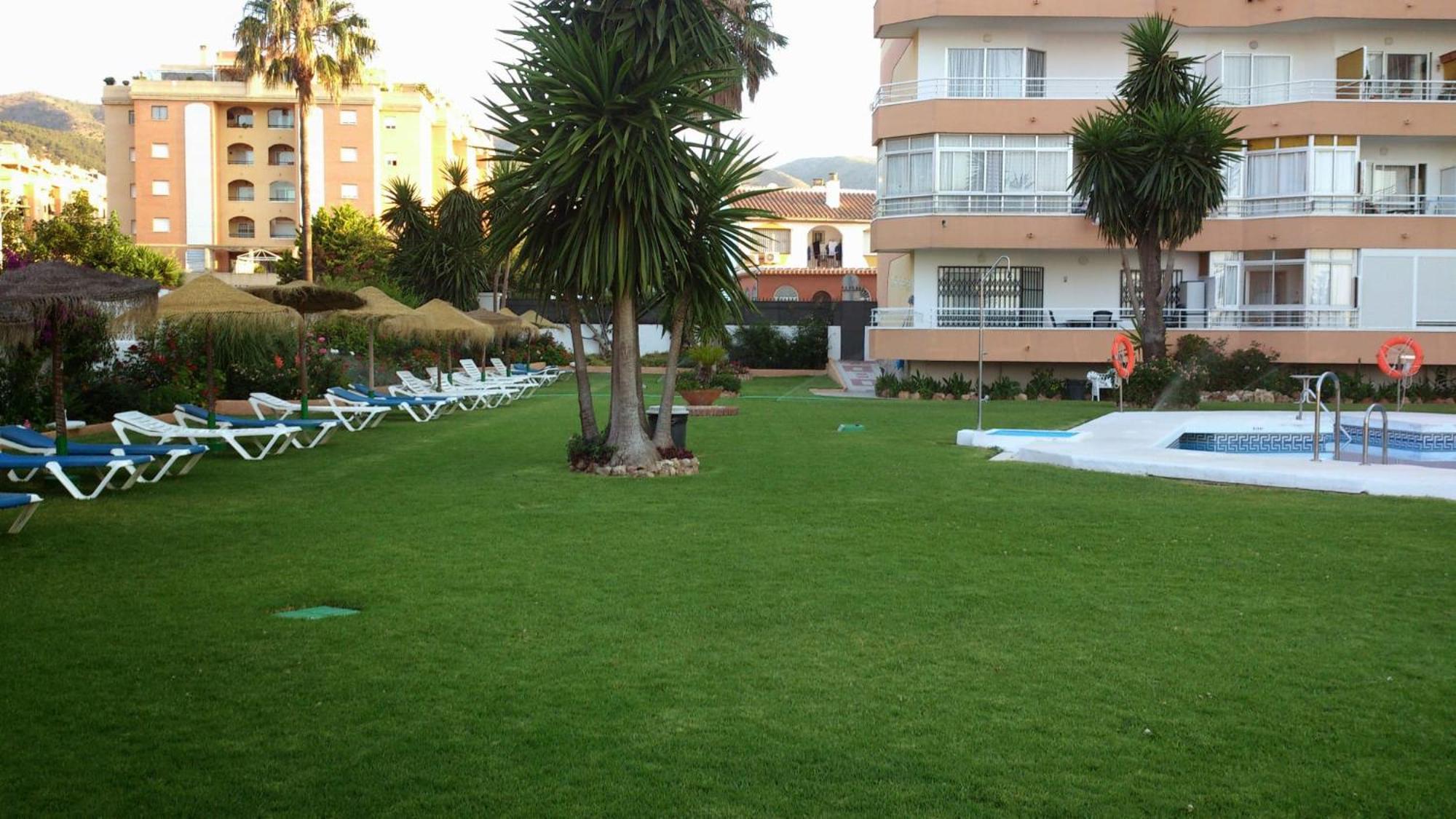 Enjoying Together Torremolinos Exteriör bild